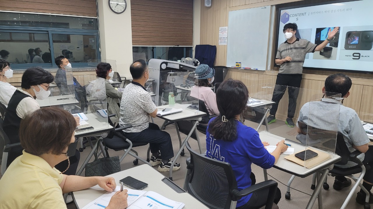 스마트폰으로 하는 유튜브 크리에이터  사진자료