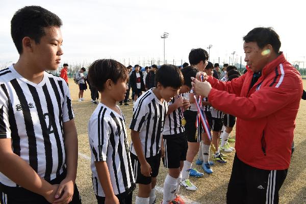 제3회 유소년 축구대회 시상식의 파일 이미지