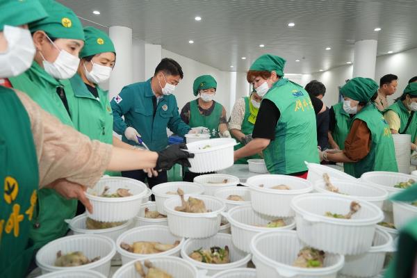 새마을부녀회 2024 건강한 여름나기 사랑의 삼계탕의 파일 이미지