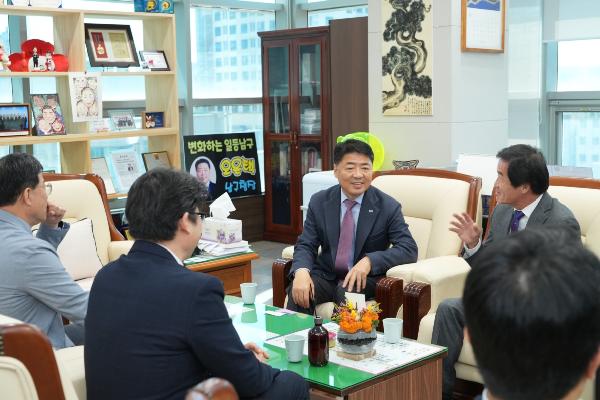안전한 승강기 이용환경조성 및 노인일자리 창출 업무협약식 썸네일