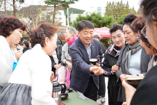 리차드위트컴 장군 추모 헌다례 및 달빛차회 썸네일