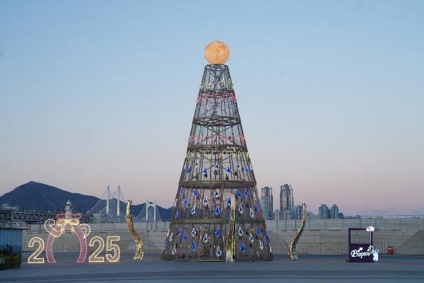 2025 달맞이축제 LED 달집 점등의 파일 이미지