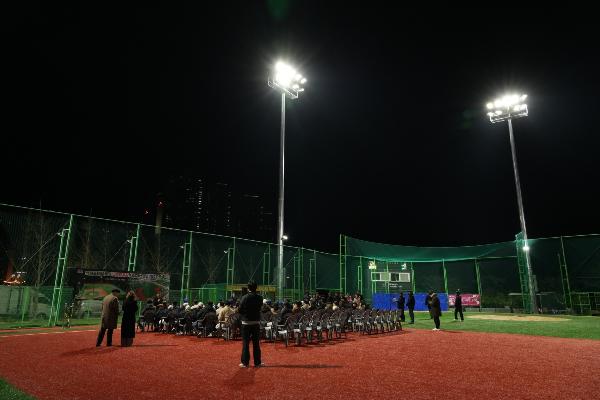 백운포체육공원 인조야구장 조명탑 준공식 썸네일
