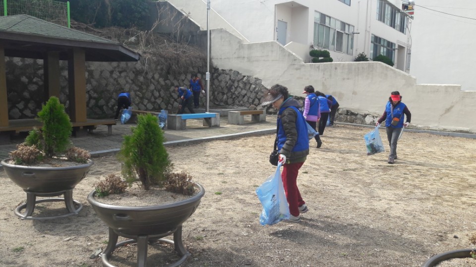 대연4동 바르게살기위원회 환경정비의 날 실천1